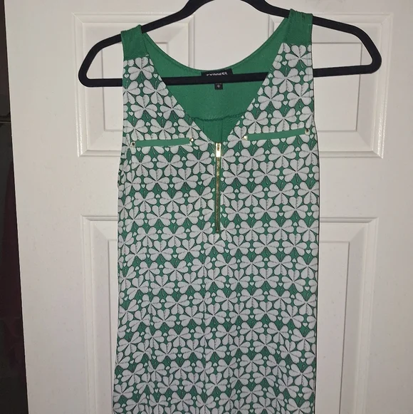 Express Shamrock Top - Picture 1 of 4